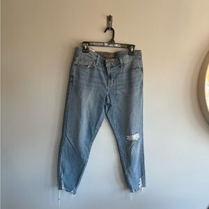 Joe’s Jean women’s 29 distressed skinny jeans..